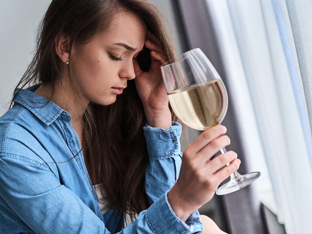 Detoxing From Alcohol Symptoms | Inland Detox